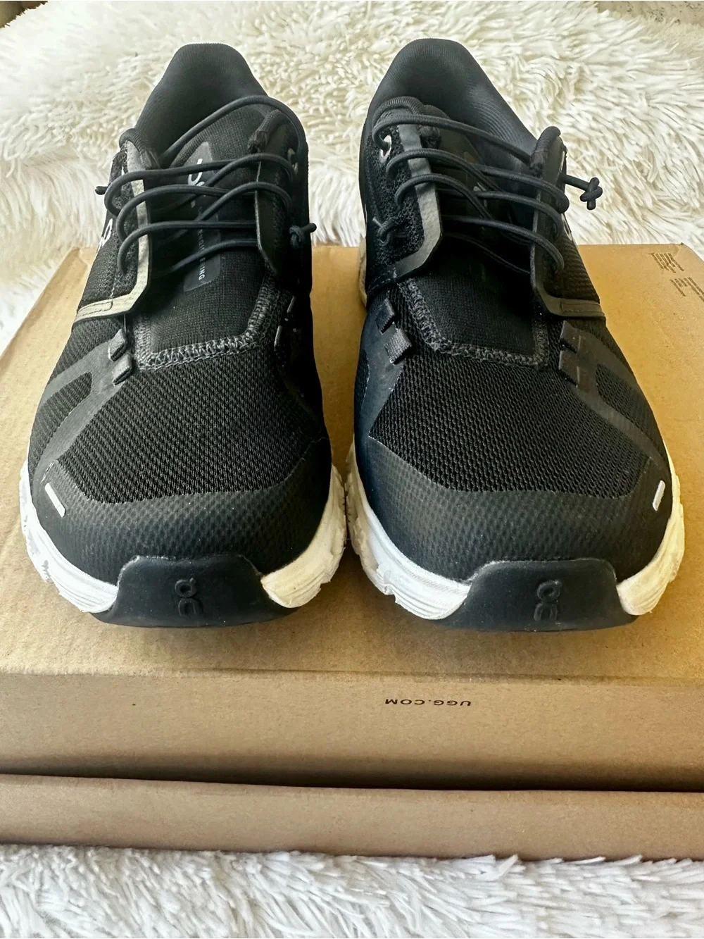 ON RUNNING Cloud 5 Women’s Size 7.5 Black White Running Walking Athletic Sneaker